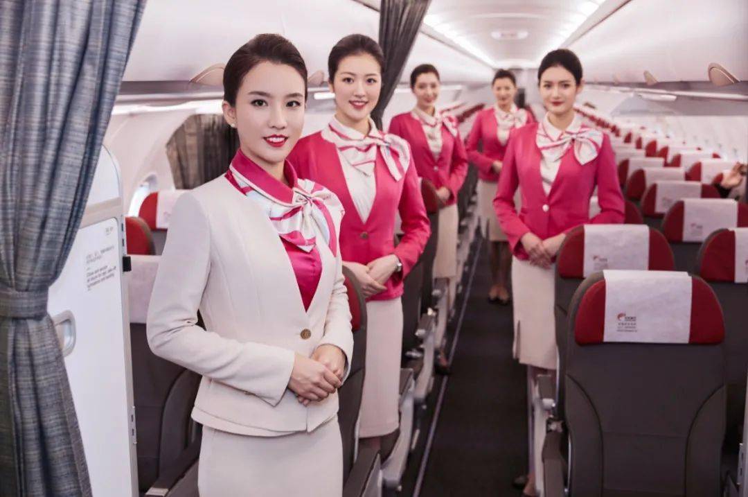 恭喜浙江长龙航空翎龙示范组荣获抗击新冠肺炎疫情全国三八红旗集体