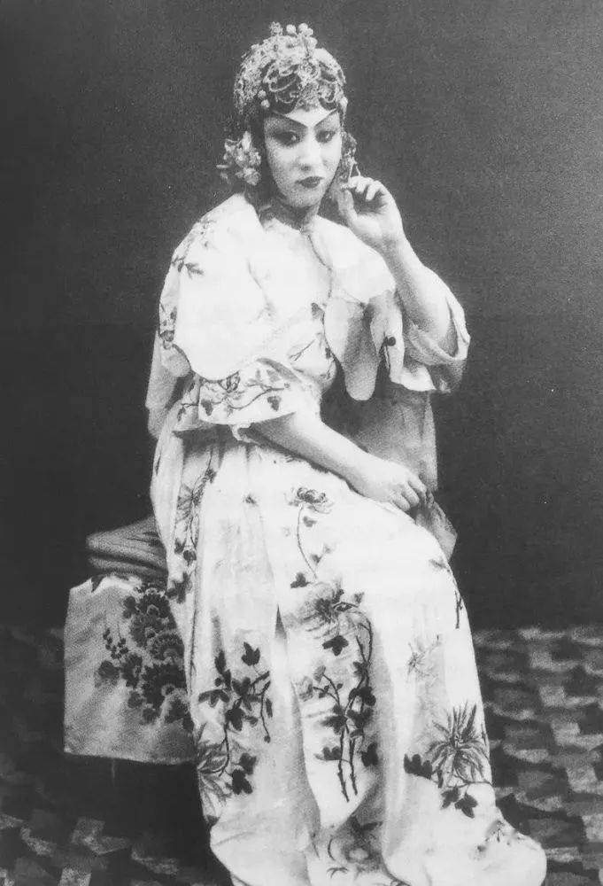 荀慧生:谈演员表演的三个阶段_手机搜狐网