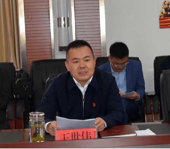 理县县委副书记,县长王世伟代表理县人民政府和4万余藏羌同胞对遂宁市