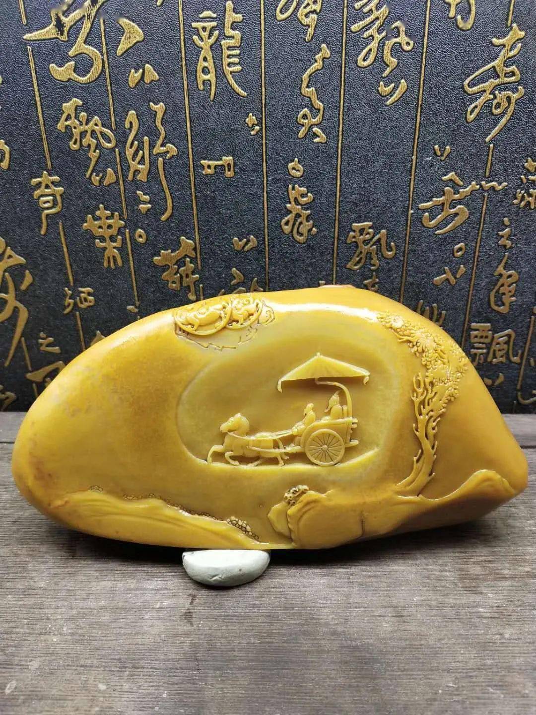 美鉴丨俏雕一抹红这块蜡石尽展秦皇霸气