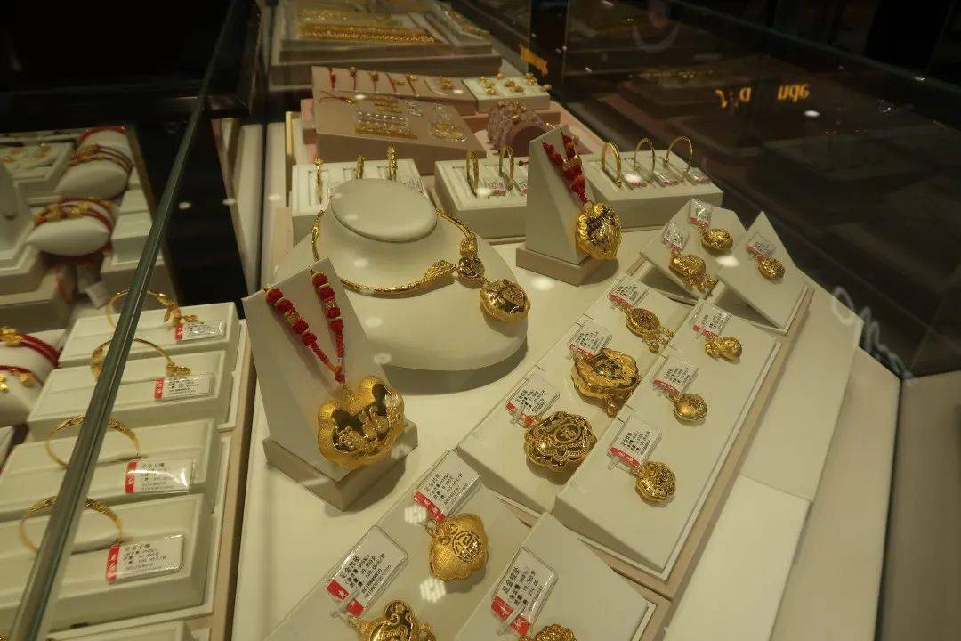 双节探市场金秋十月婚庆季黄金珠宝市场热起来