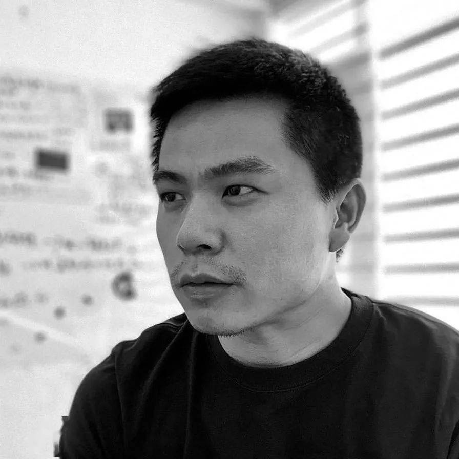 陈荣新陈荣新,1987年出生于厦门.毕业于中央美术学院实验艺术学院.