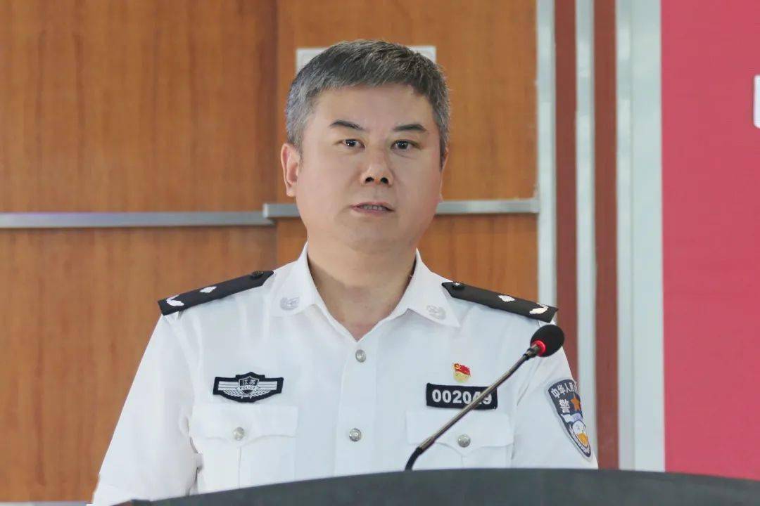 方式,差额选举出新一届总支部委员会,成员有:冯红新,孙伟斌,温开殿