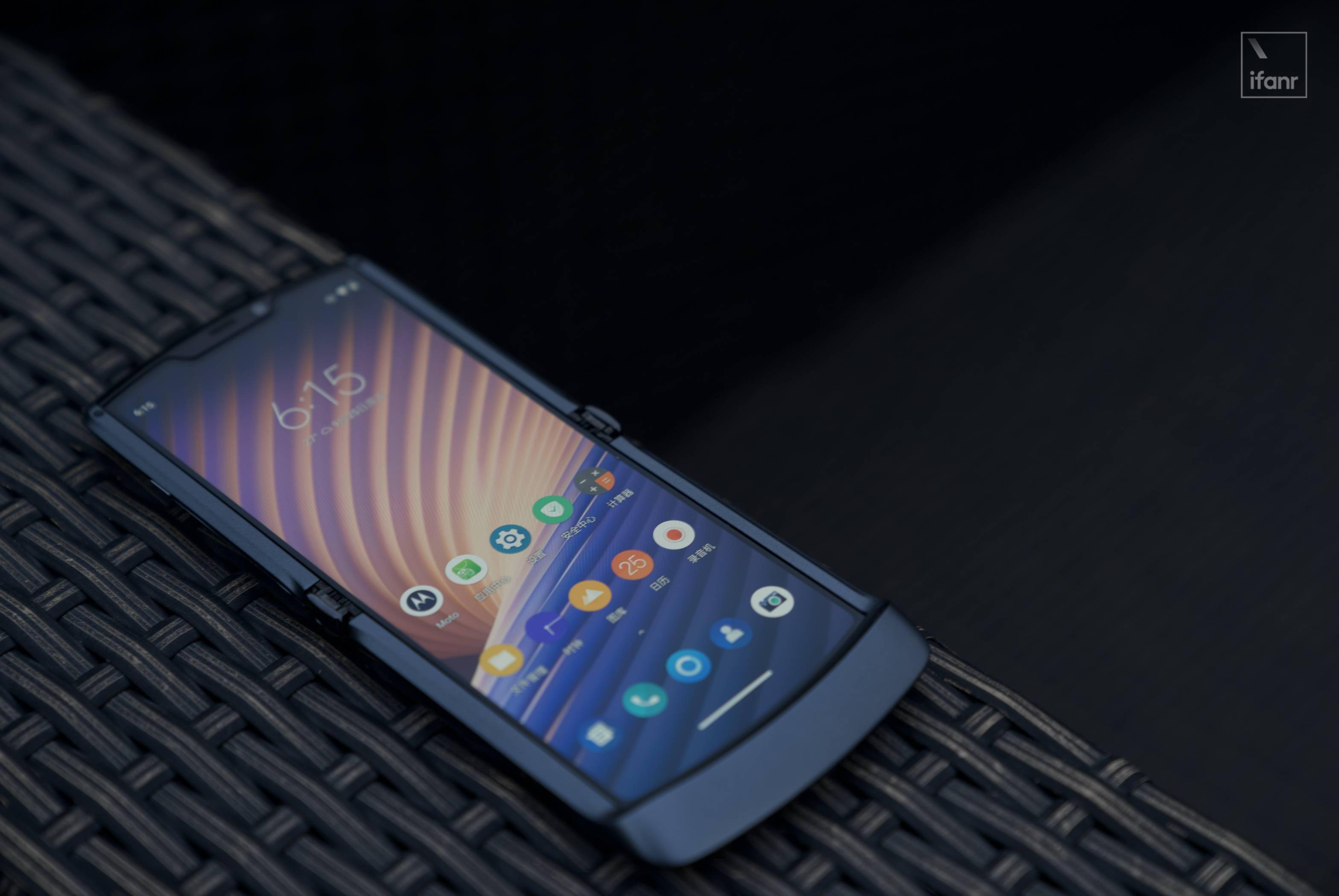 摩托罗拉 razr 5g 体验:不完美,够精彩