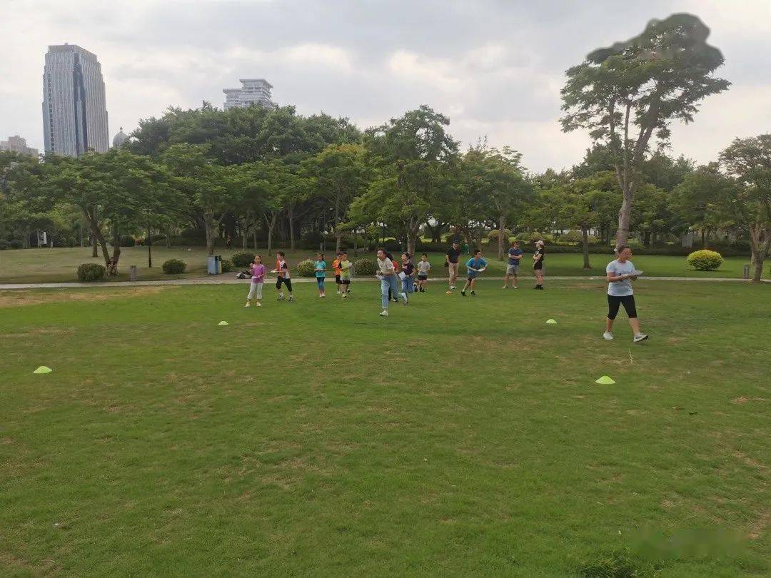 外国语附属小学17级公园定向定制活动回顾_运动