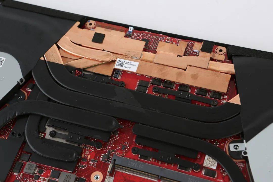 轻薄游戏利刃rog冰刃4