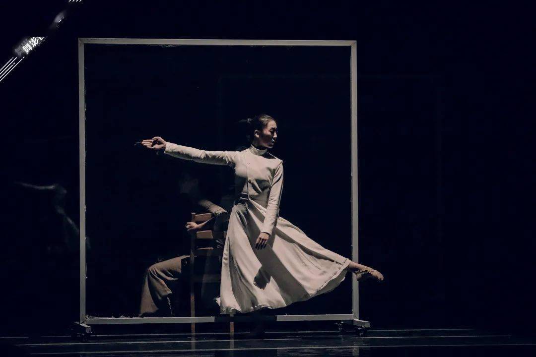 故事之六:群舞《抗疫天使》 编舞:吕梓民 黄春瀚