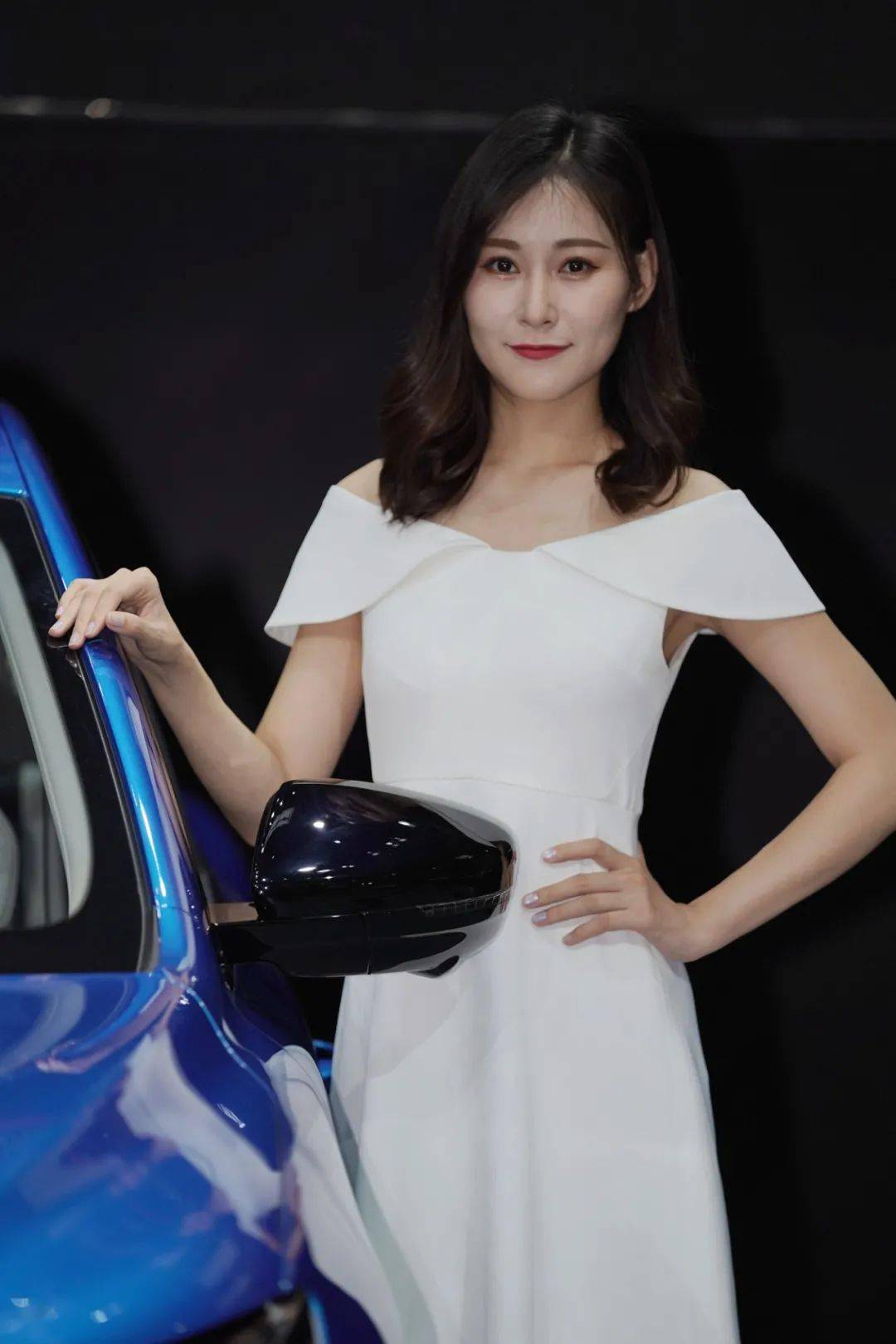 眉目传情,这届北京车展模特也太漂亮了吧!_搜狐汽车_搜狐网