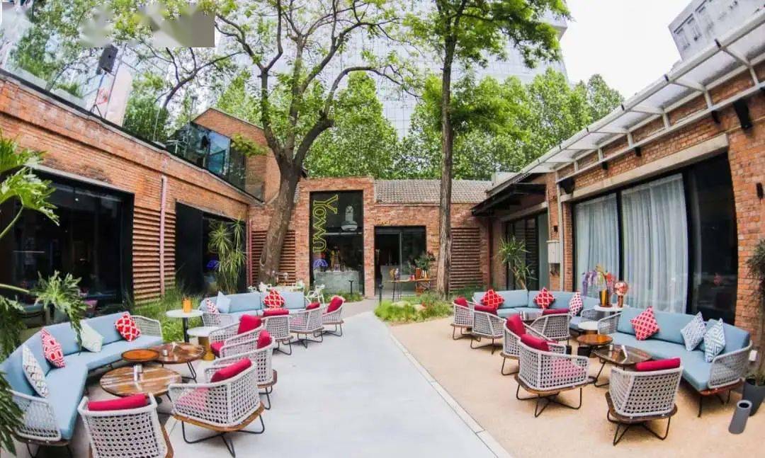 京城深夜不想回家的"少男少女们"都去哪浪了?_酒吧