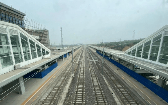 建成通车后,太焦高铁与郑州至焦作高速铁路衔接,太原至郑州用时将压缩