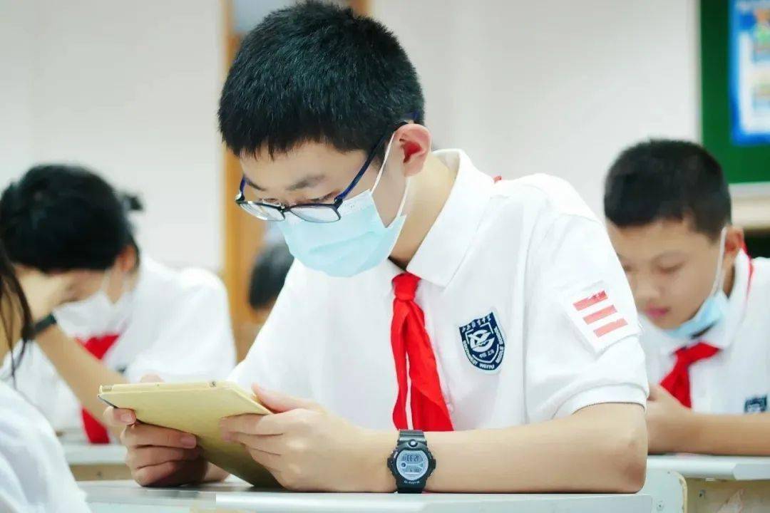 西南位育中学勇夺第十七届上海市中学生时政大赛团体金银奖