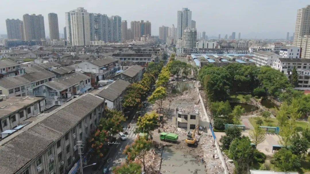 龙港这条路拓宽!方便不少