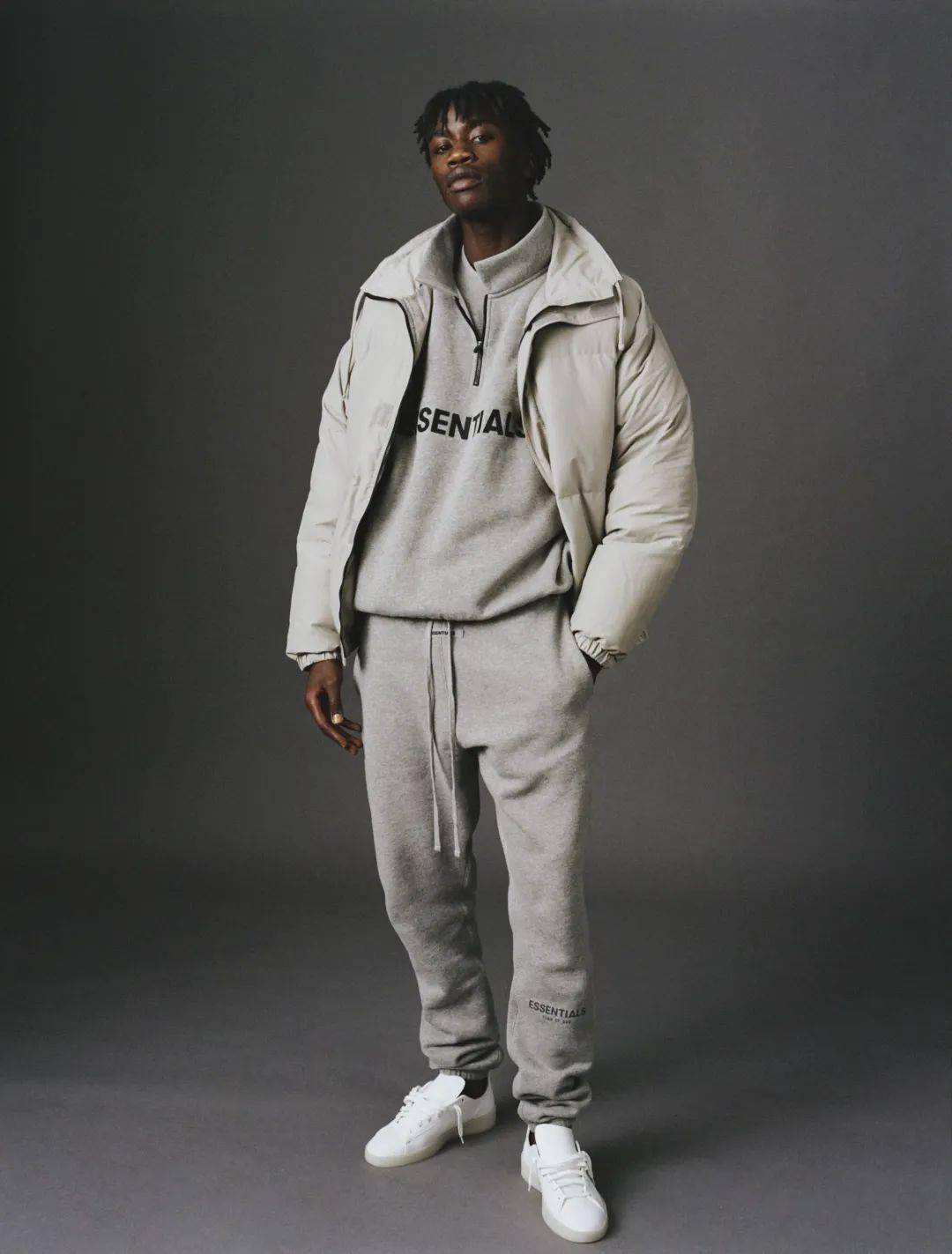 fogessentials秋季系列今晚正式登场特别款公益短袖卫衣也将同步发售