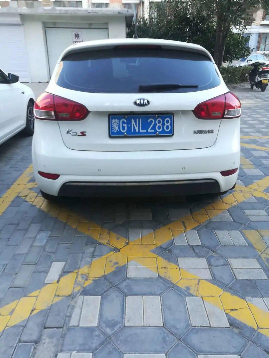 笛亚小区车牌号: 蒙gyl100地点: 开鲁县宝地花园车牌号: 辽a5hg67地点