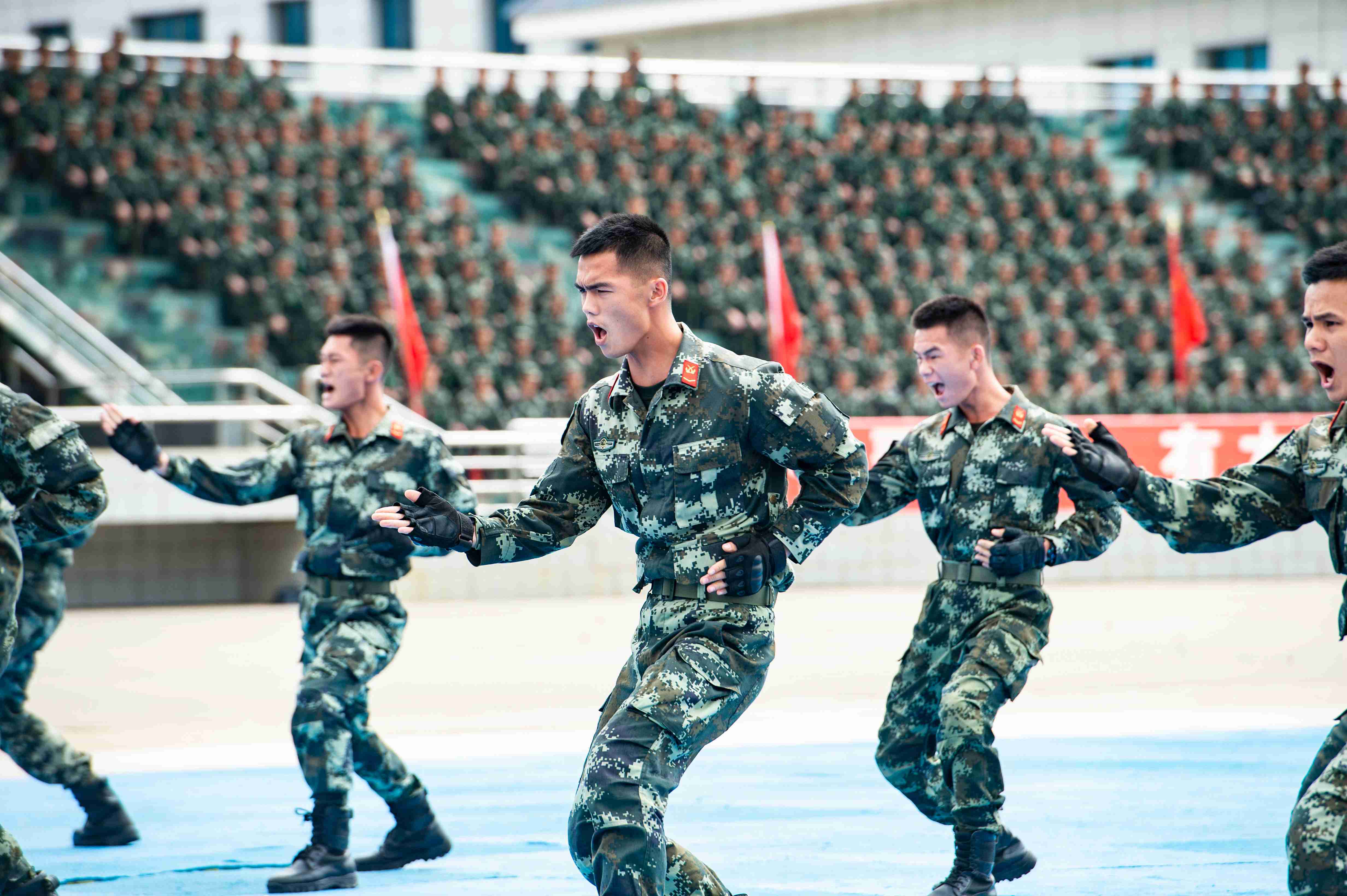 广西武警:号角催征千余名新兵正式开训