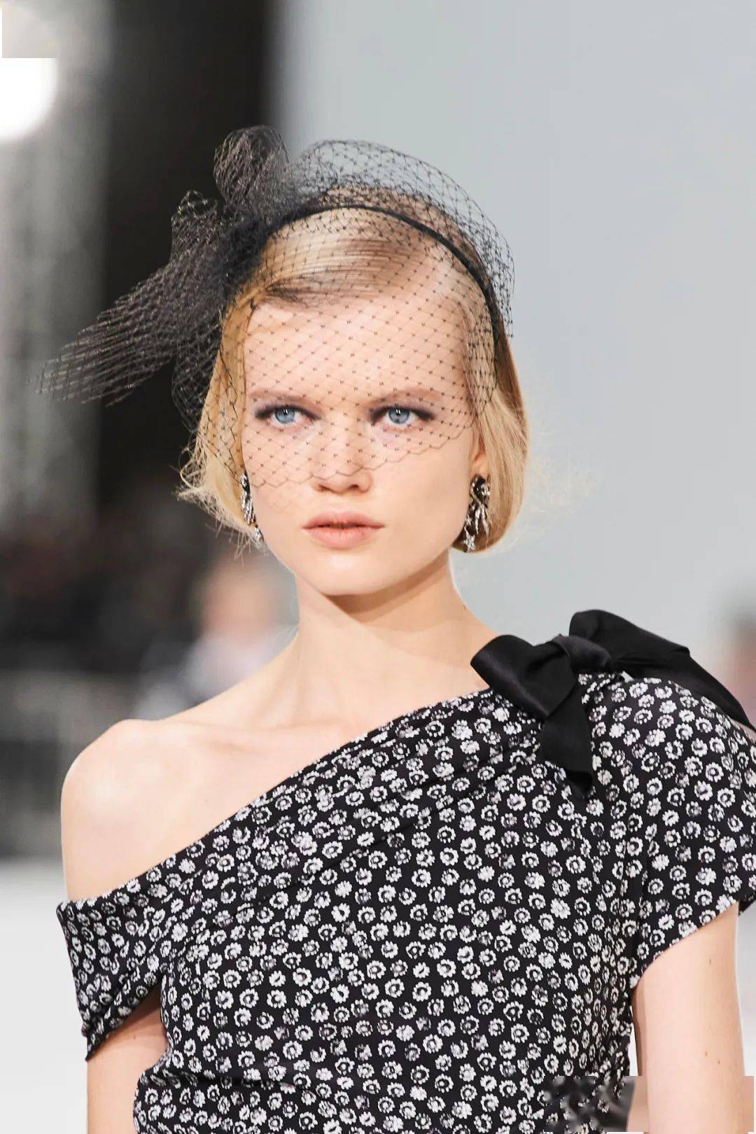 秀场解读香奈儿chanel2021年春季成衣系列一如既往的简洁高贵