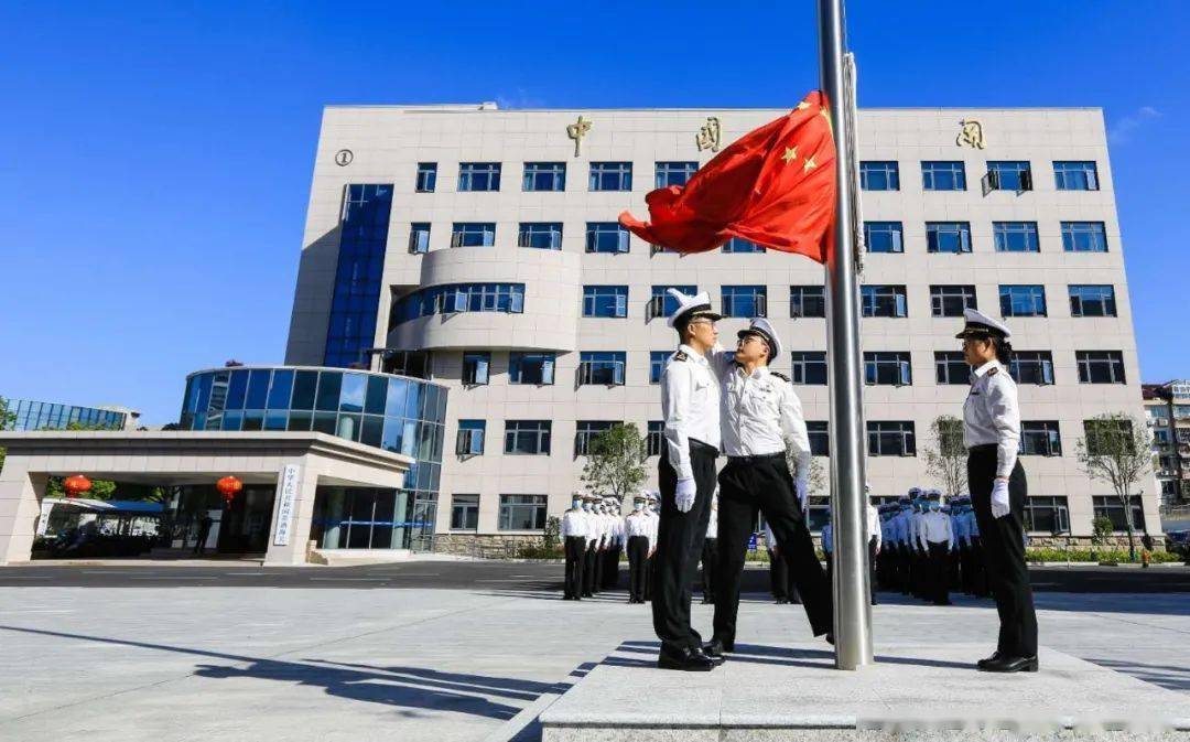 南京海关举行国庆升国旗仪式