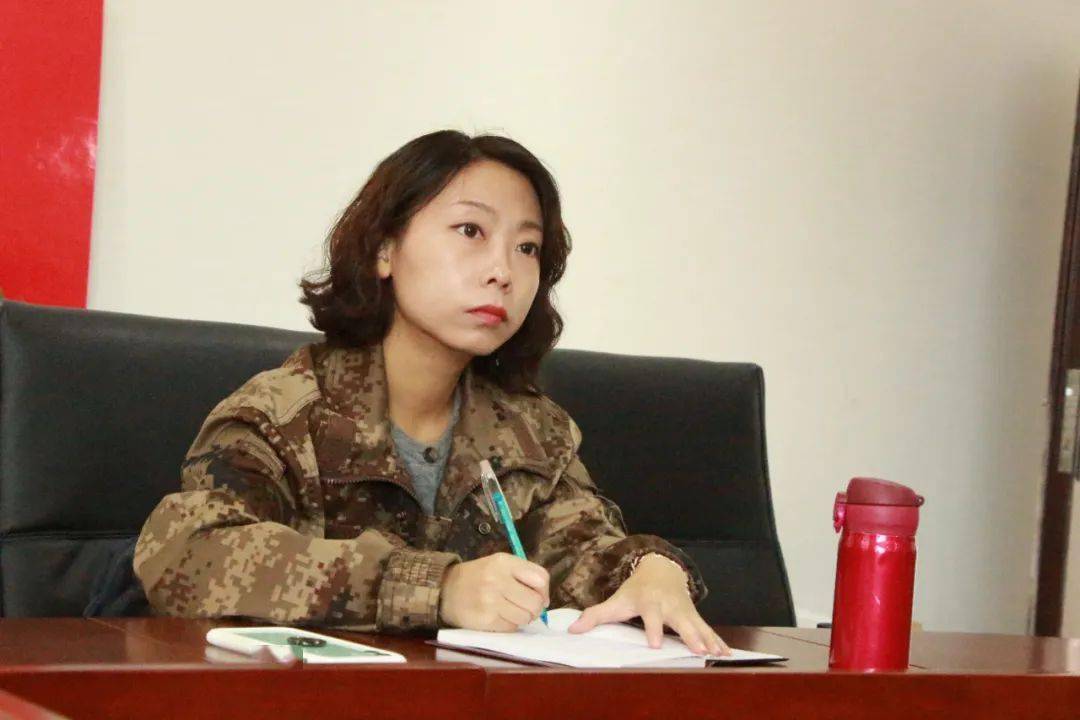 会上,高一年级班主任储欣,张军俊,石磊,杨敏,张其君,袁彦等6位老师