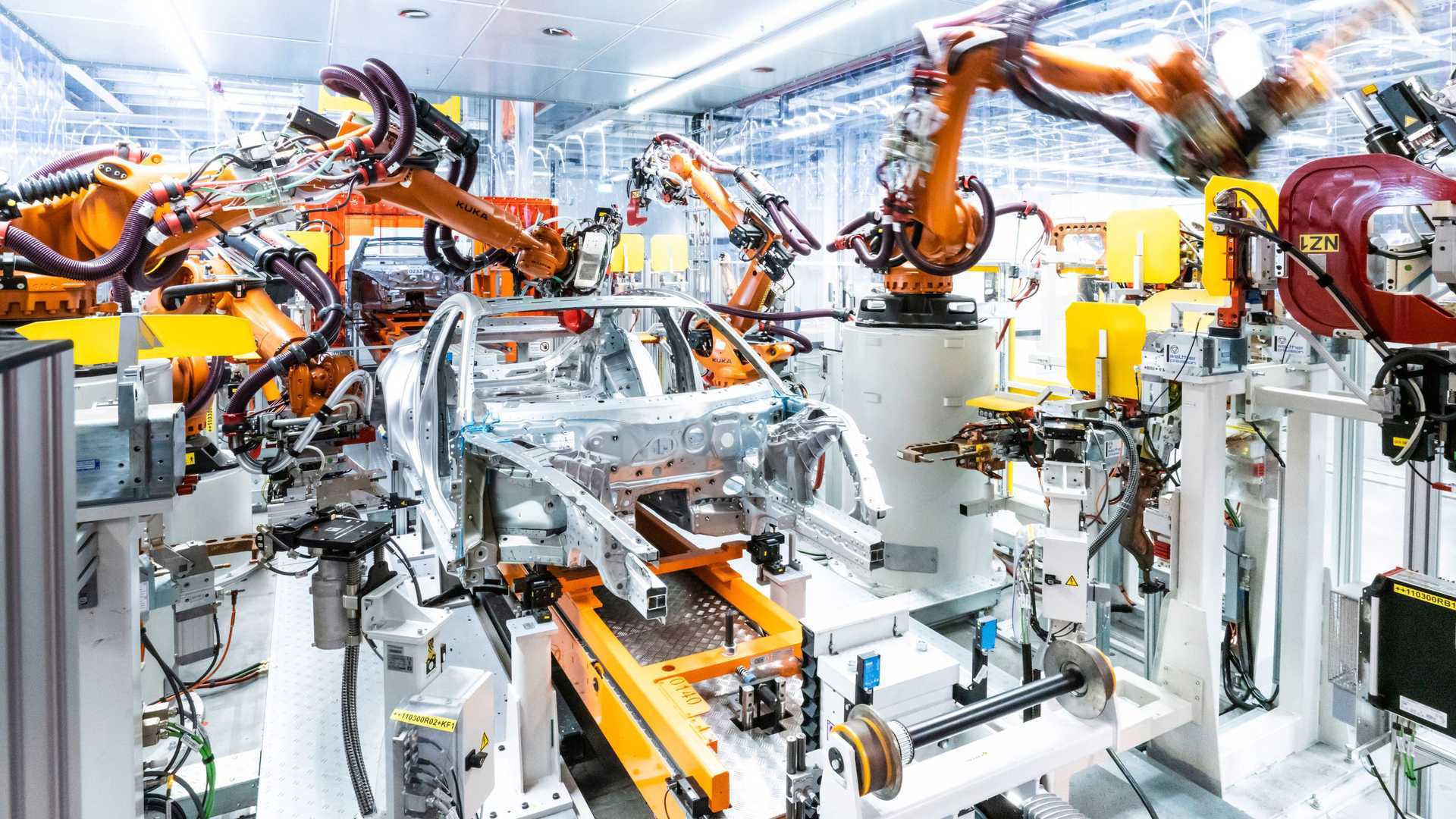 奥迪展示etrongt原型车并向世界展示它将在哪里生产