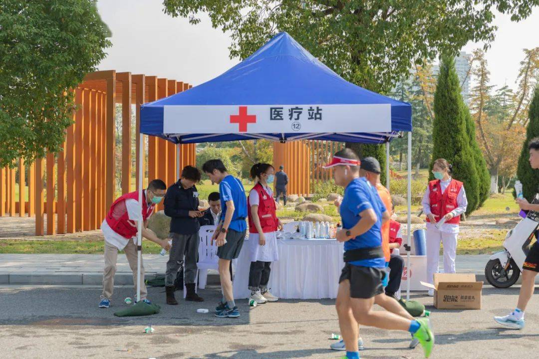 【智慧医疗】12个医疗站点,10台医疗救护车......为2020西太湖马拉松