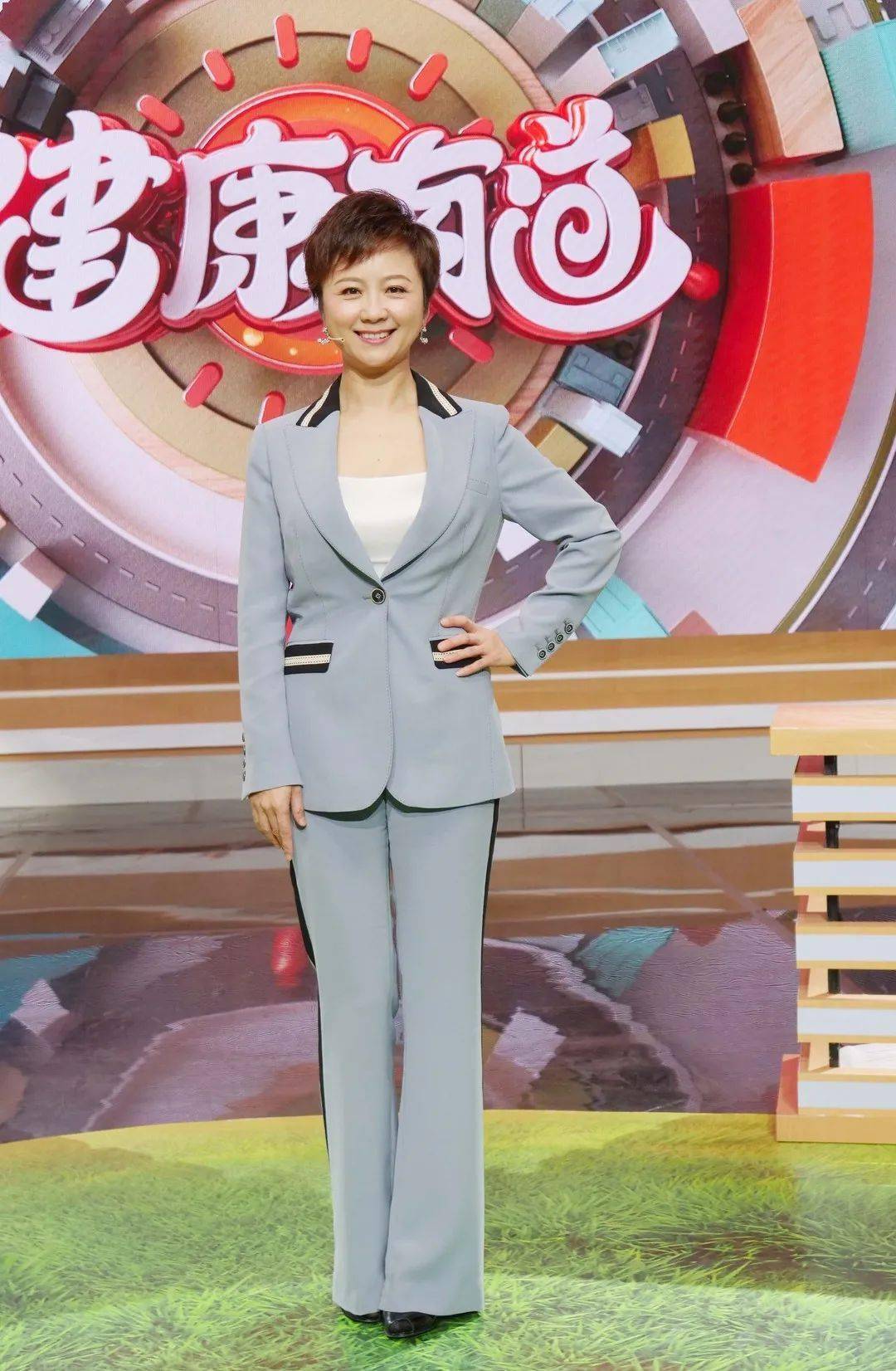 shareid=r5nmxbsa徐 靓陈 哲邝祖乐孙 鹤主持人情报员情报员情报员