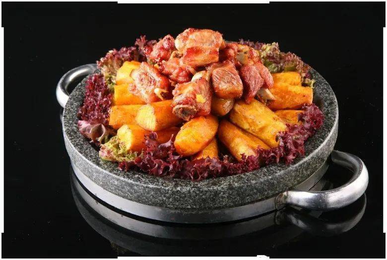 嘎巴锅菜肴及酱汁的做法