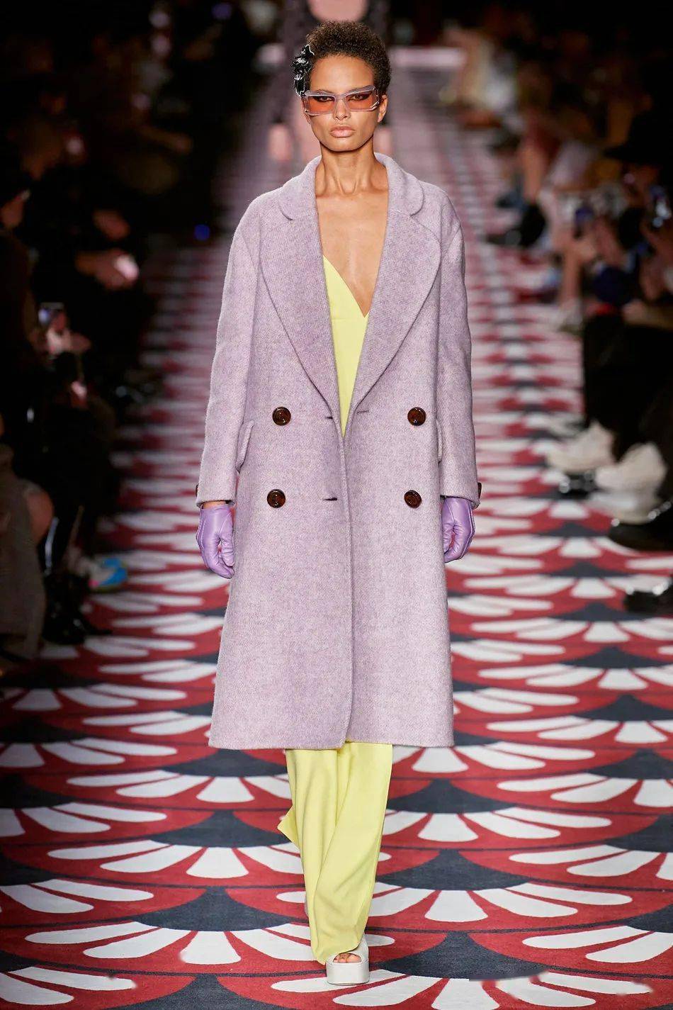 pantone 2021春夏伦敦时装周10大流行色来了,一起看看!