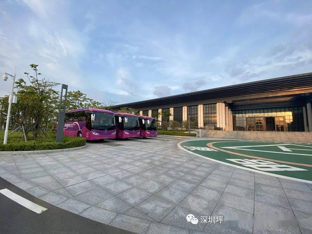 00起77直达深圳宝安国际机场航站楼搭乘机场大巴在99坪山燕子湖