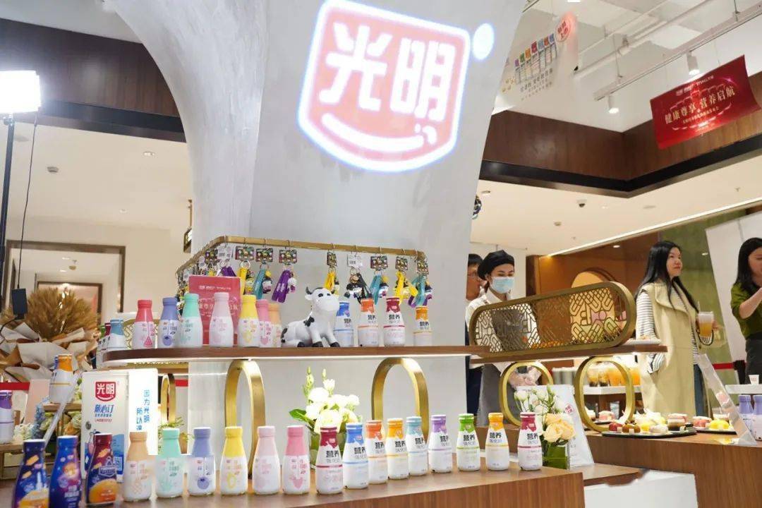光明乳业再度牵手天猫,开启鲜食宅配新纪元