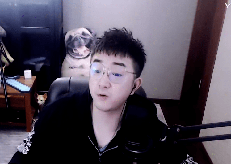 神豪king烟云在虎牙开播