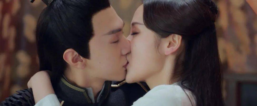 《凤唳九天》大结局 甜蜜官配的悠哉一直亲亲亲