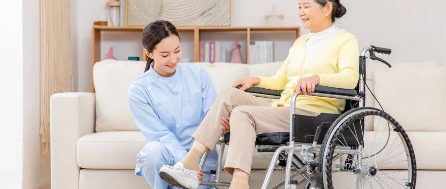 二,增加医疗机构老年护理服务供给