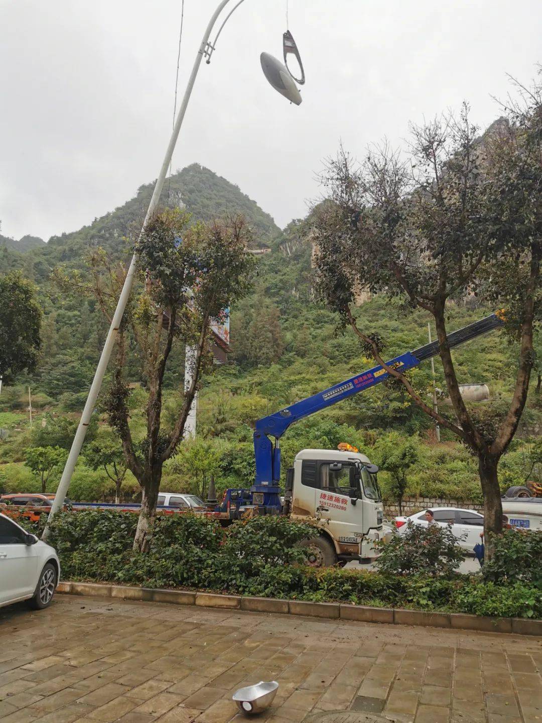 随后记者向文山市公安局交警大队了解到此次交通事故属于单方面肇事