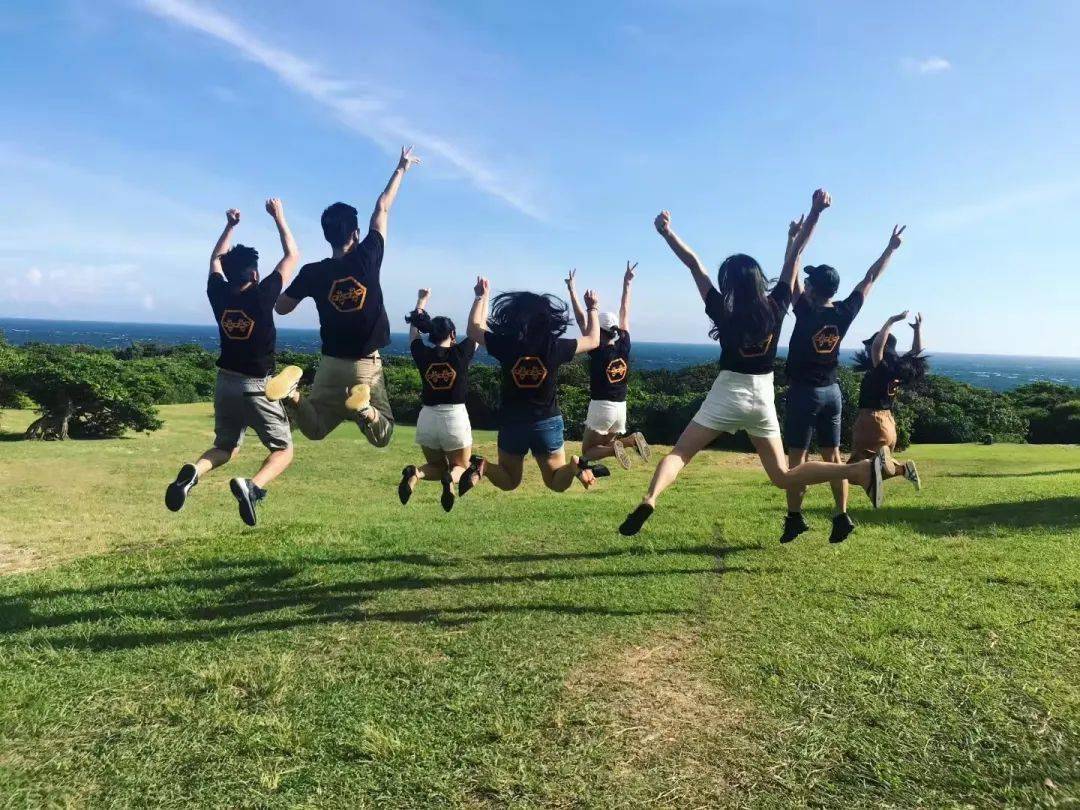 靠自己在深港立足的热血姑娘丁可心专访