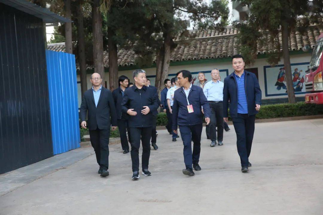 脱贫攻坚中国电信集团纪检监察组组长付咏中到盐源扶贫调研含视频