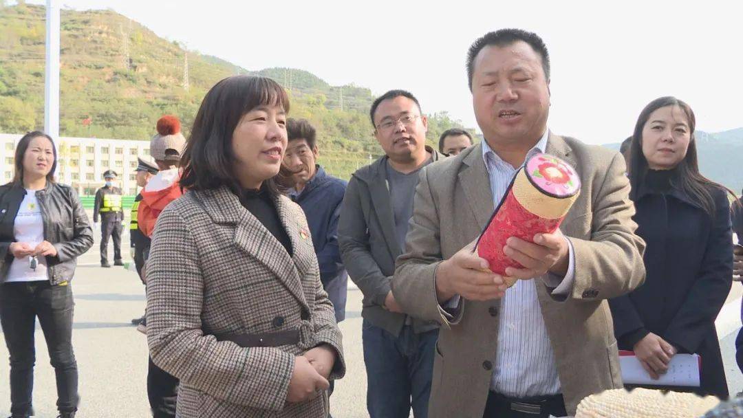 签约仪式上,胡志宏表示,今后将进一步加强与西和县政府,企业在扶贫