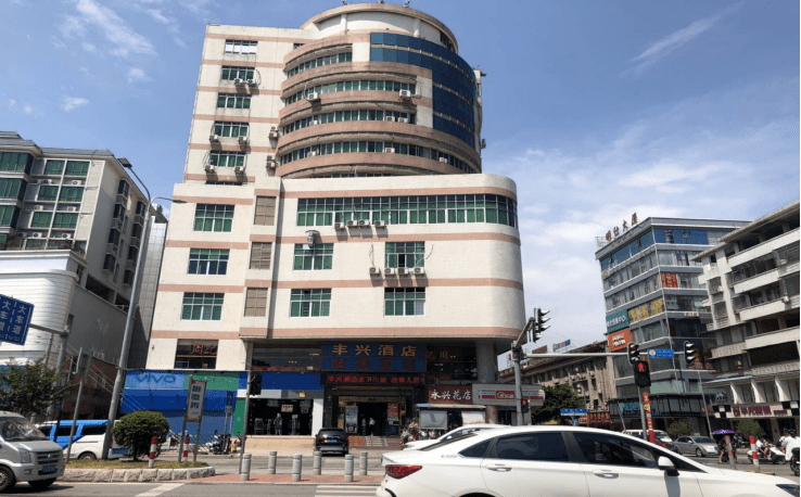 广州市白云区人和镇鹤龙六路424446号天时大厦物业招租公告