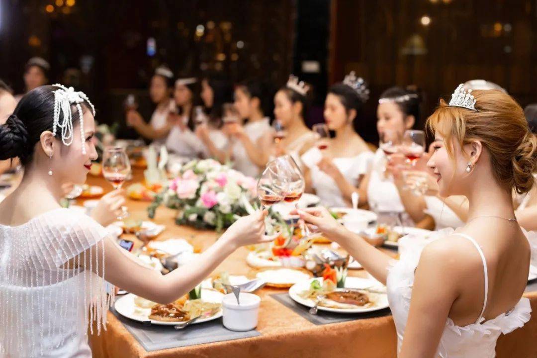 昆山女人女性形体礼仪61气质仪态提升体验课即将开课啦