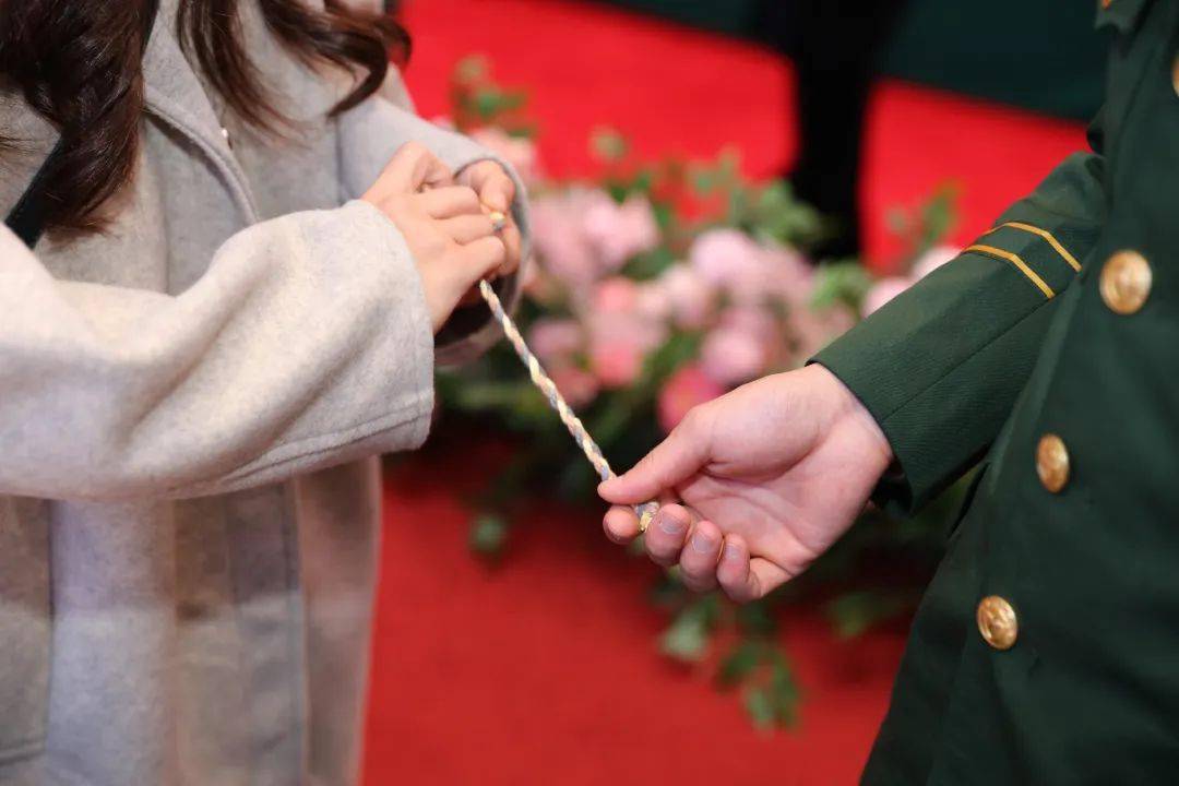 甜蜜暴击26对兵哥哥和湘妹子牵手啦现场还有超多浪漫暖心瞬间快来围观