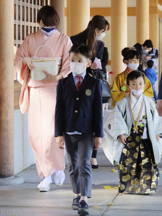 日本儿童庆祝七五三节小萌娃穿和服网友能不能把娃带回家