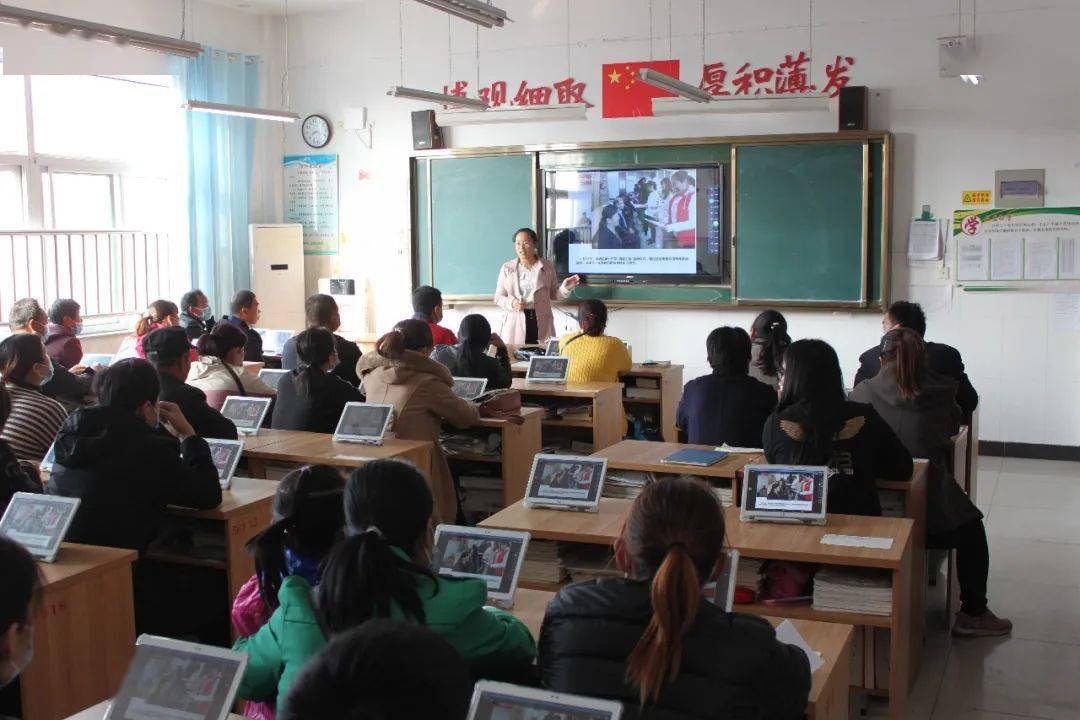 为进一步增强家校联系,促进学校与家庭,教师与家长的沟通交流,形成