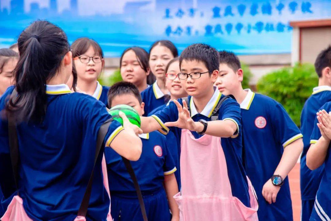 换羽成长展翅高飞重庆求精中学初2020级弥月纪念之班级大pk活动