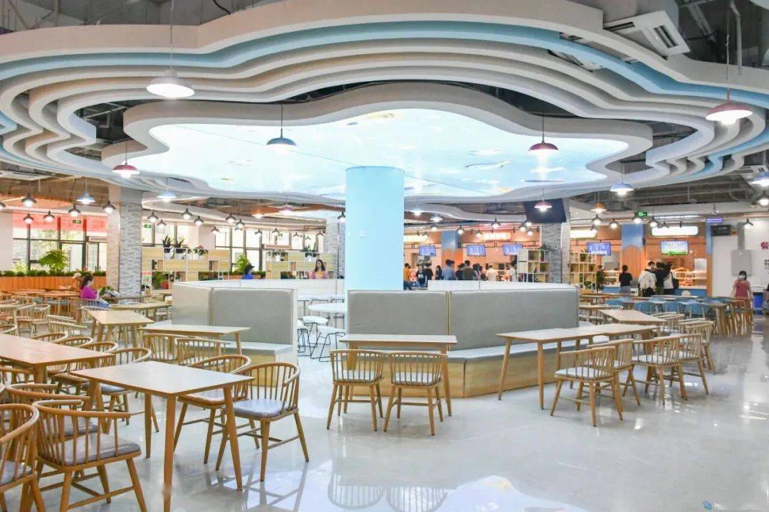 河海五层豪华食堂曝光别人家的大学