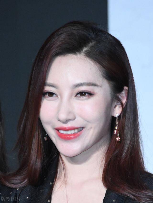 38岁的殷旭 这年龄好美丽,风韵成熟