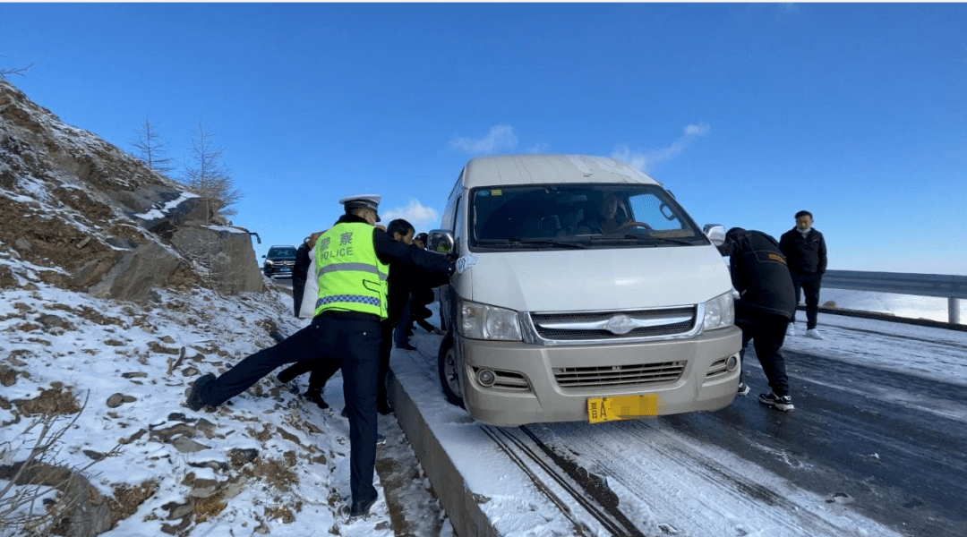 下雪路滑,開車注意事項