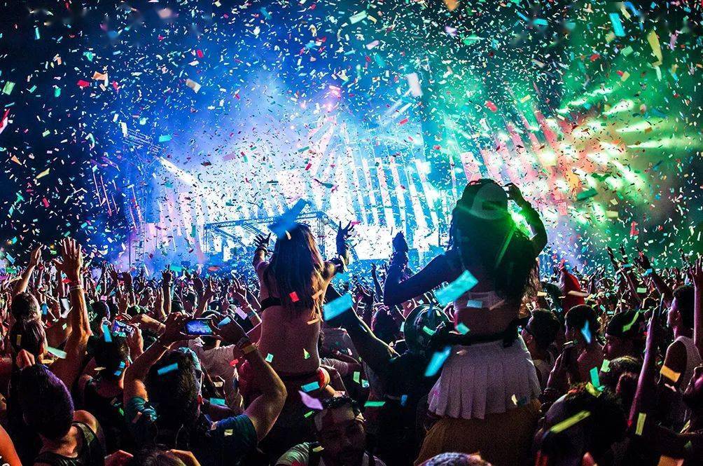 音乐节每年3月,在芭堤雅海滩和市区都会举行盛大的芭堤雅音乐节活动