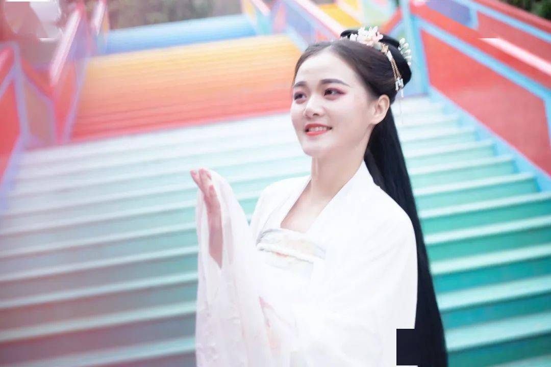 汉服游园和宋城小白来一场仙气十足的浪漫秋之旅