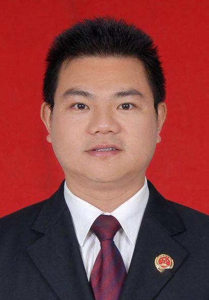 曾伟平同志简历曾伟平,男,汉族,1980年9月出生,江西宁都人,中共党员