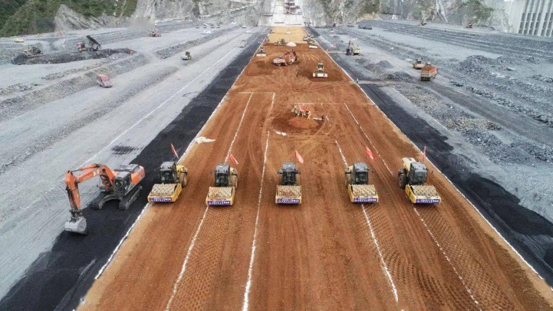 项目实现了高心墙堆石坝从数字化建设到智能化建设的跨越,引领水利