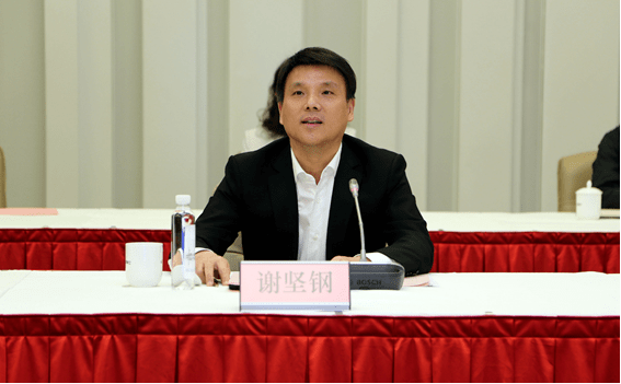 集团党委书记,董事长徐征,党委副书记,总裁卞家骏,杨浦区委书记谢坚钢